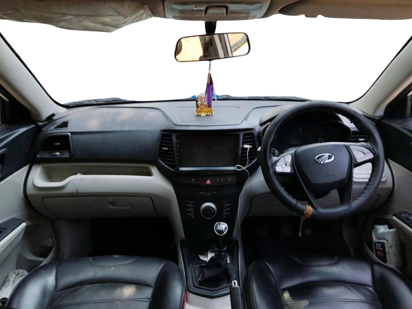 2022 Mahindra XUV300 W6 1.5 Diesel, Diesel, Manual, 65,571 km, interior