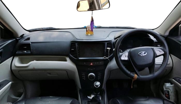 2022 Mahindra XUV300 W6 1.5 Diesel, Diesel, Manual, 65,571 km, interior