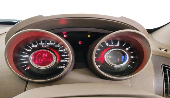 2012 Mahindra XUV500 W8, Diesel, Manual, 1,72,111 km, interior