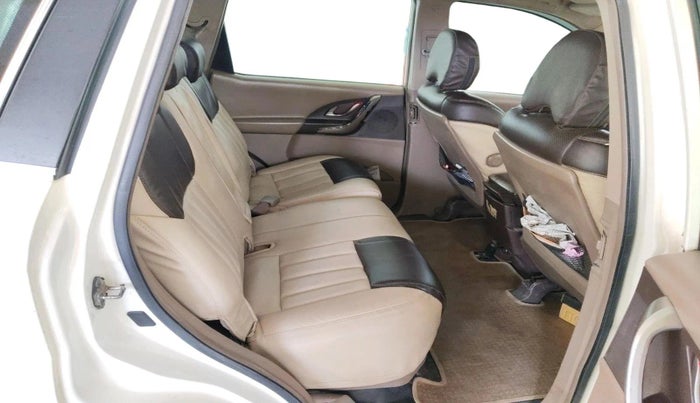 2012 Mahindra XUV500 W8, Diesel, Manual, 1,72,111 km, interior