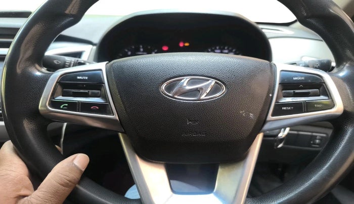 2016 Hyundai Creta S PLUS 1.4 DIESEL, Diesel, Manual, 3,39,094 km, interior