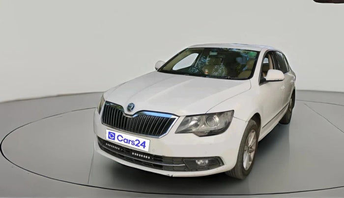 2014 Skoda Superb ELEGANCE 2.0 TDI CR AT, Diesel, Automatic, 2,22,242 km, exterior