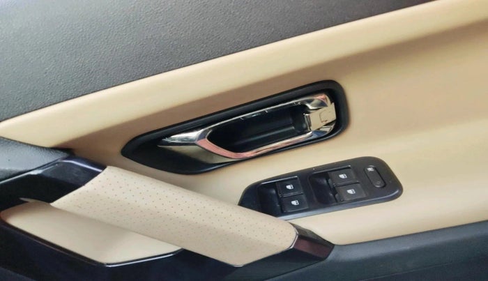 2023 Tata Safari XZA PLUS O ADVENTURE 7STR, Diesel, Automatic, 41,571 km, interior