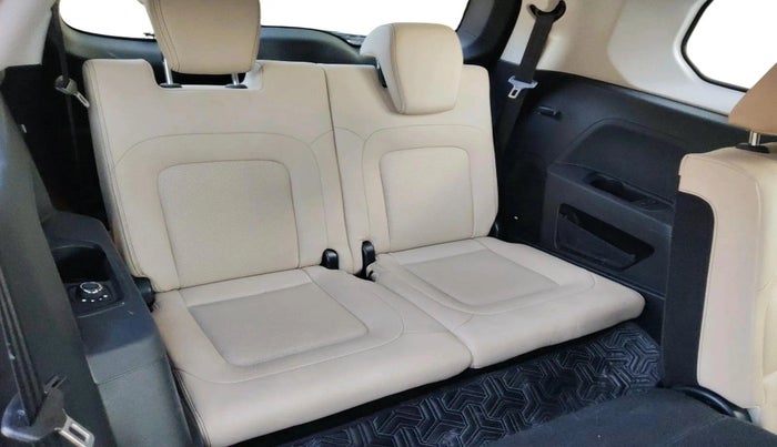 2023 Tata Safari XZA PLUS O ADVENTURE 7STR, Diesel, Automatic, 41,571 km, interior
