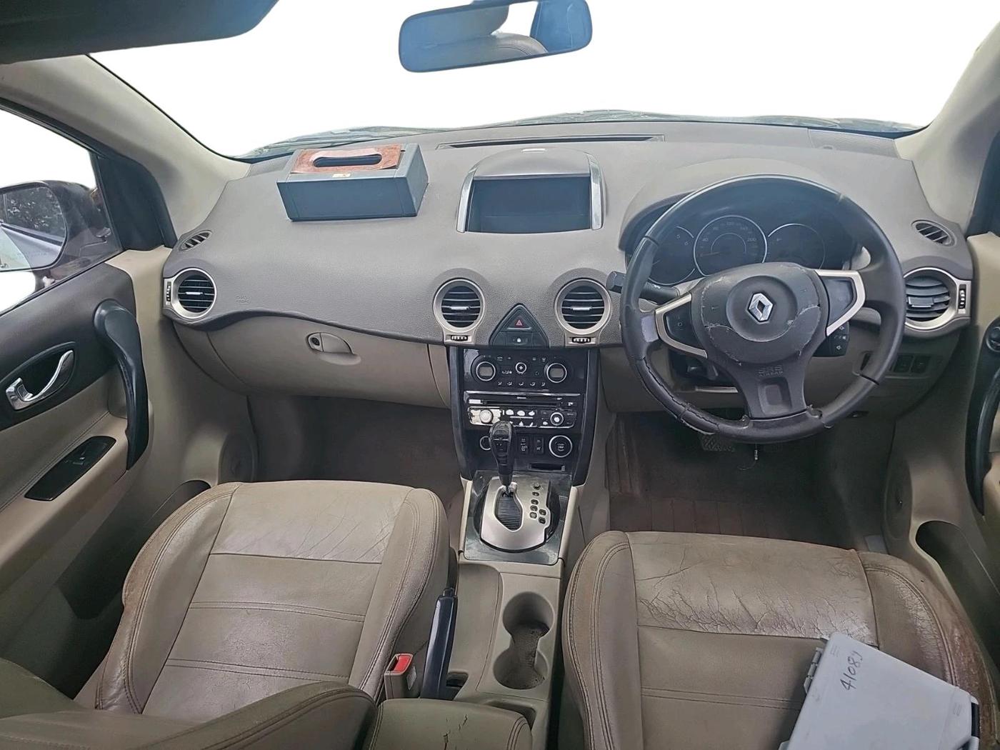 2014 Renault Koleos 4x4 AT, Diesel, Automatic, 1,25,830 km, interior