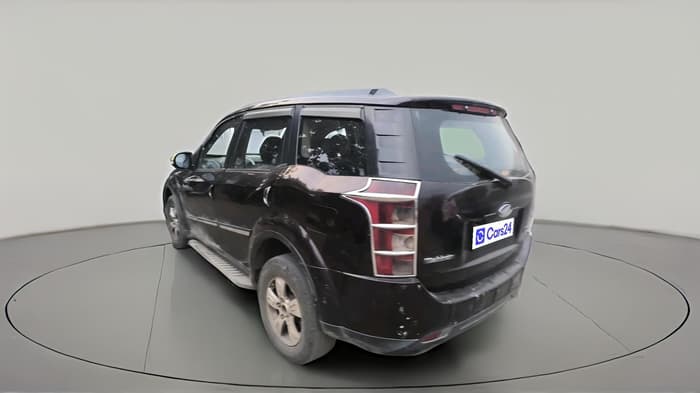 2011 Mahindra XUV500 W6, Diesel, Manual, 2,42,038 km, exterior