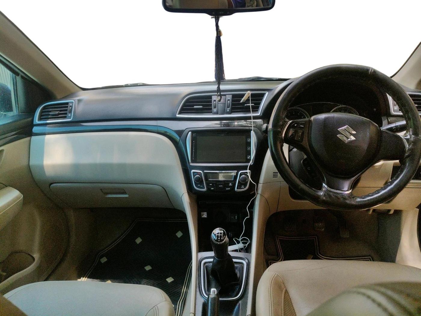 2017 Maruti Ciaz ALPHA 1.4 PETROL, Petrol, Manual, 90,086 km, interior