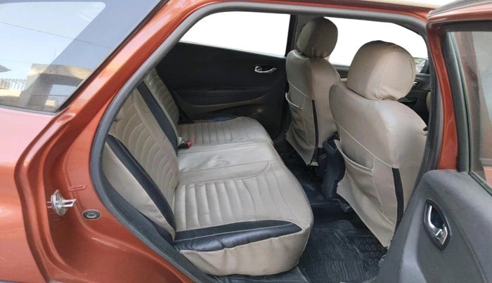 2017 Renault Captur RXT DIESEL DUAL TONE, Diesel, Manual, 1,12,077 km, interior