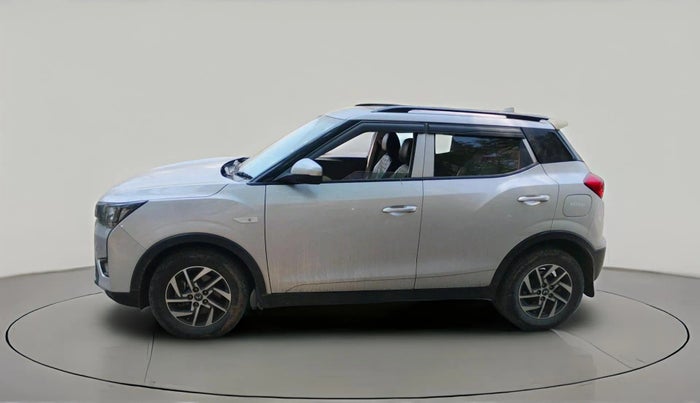 2023 Mahindra XUV300 W4 1.2 PETROL, Petrol, Manual, 54,962 km, exterior