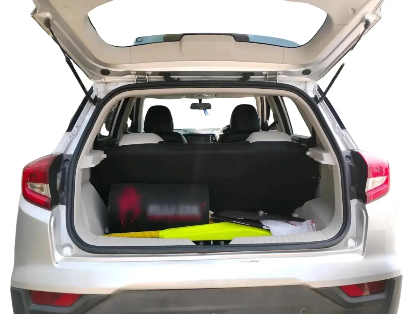 2023 Mahindra XUV300 W4 1.2 PETROL, Petrol, Manual, 54,962 km, exterior