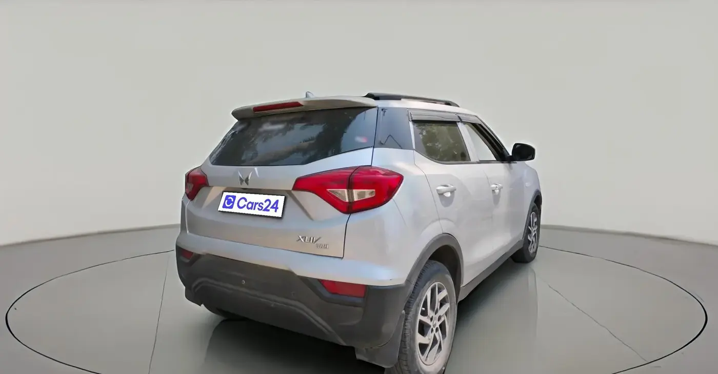 2023 Mahindra XUV300 W4 1.2 PETROL, Petrol, Manual, 54,962 km, exterior