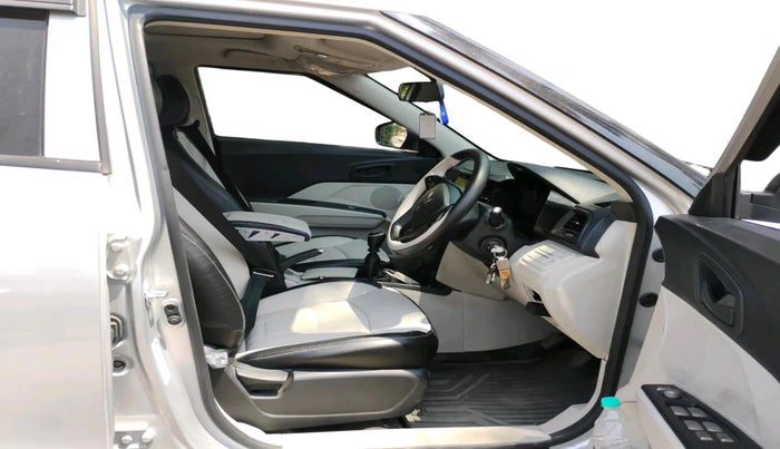 2023 Mahindra XUV300 W4 1.2 PETROL, Petrol, Manual, 54,962 km, interior