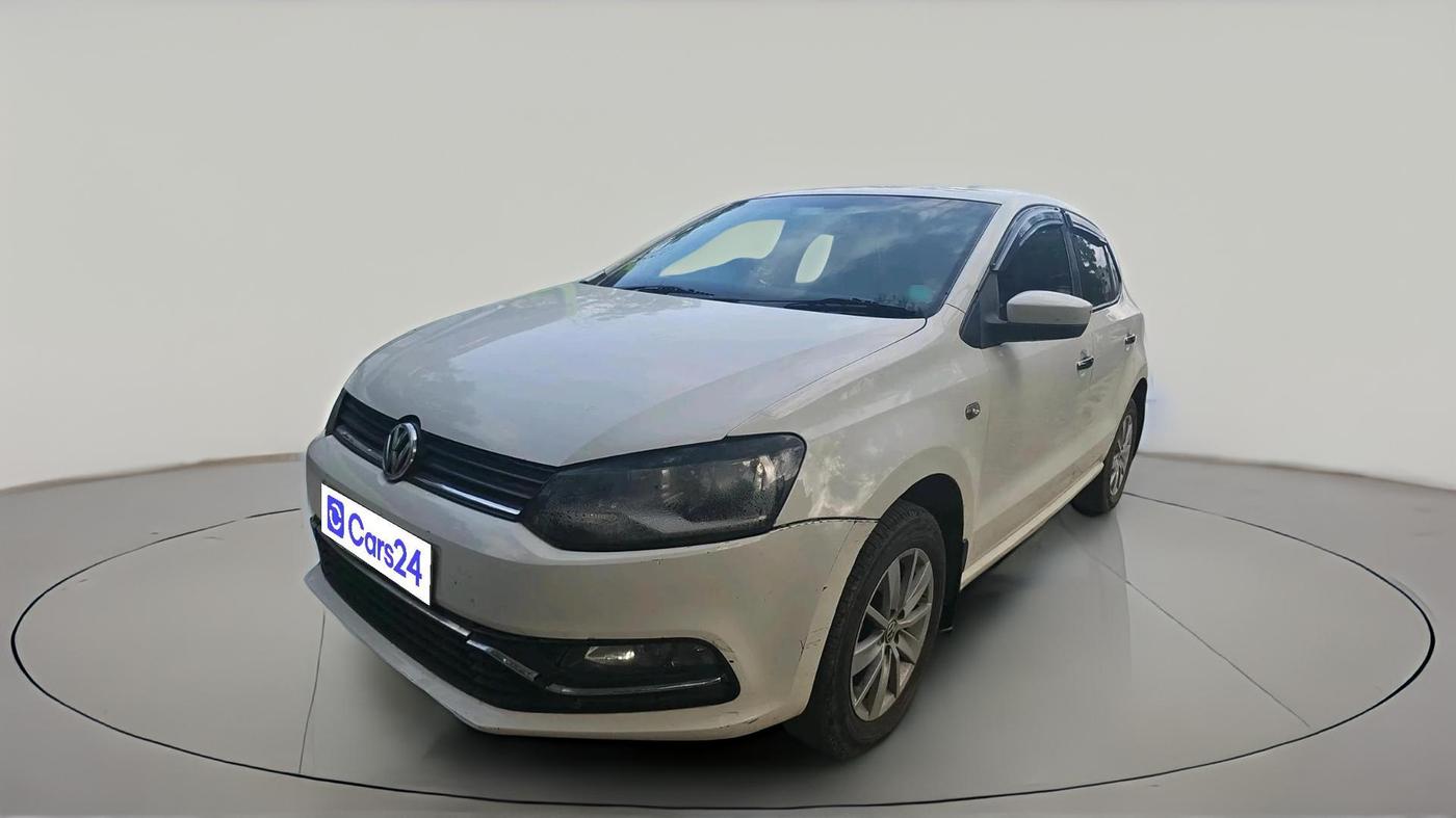 2015 Volkswagen Polo HIGHLINE1.5L, Diesel, Manual, 1,13,114 km, exterior