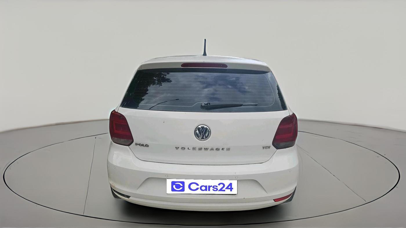 2015 Volkswagen Polo HIGHLINE1.5L, Diesel, Manual, 1,13,114 km, exterior