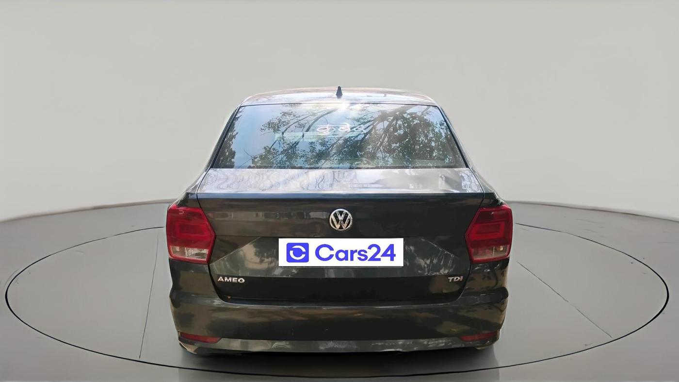 2017 Volkswagen Ameo COMFORTLINE 1.5 AT, Diesel, Automatic, 1,03,364 km, exterior