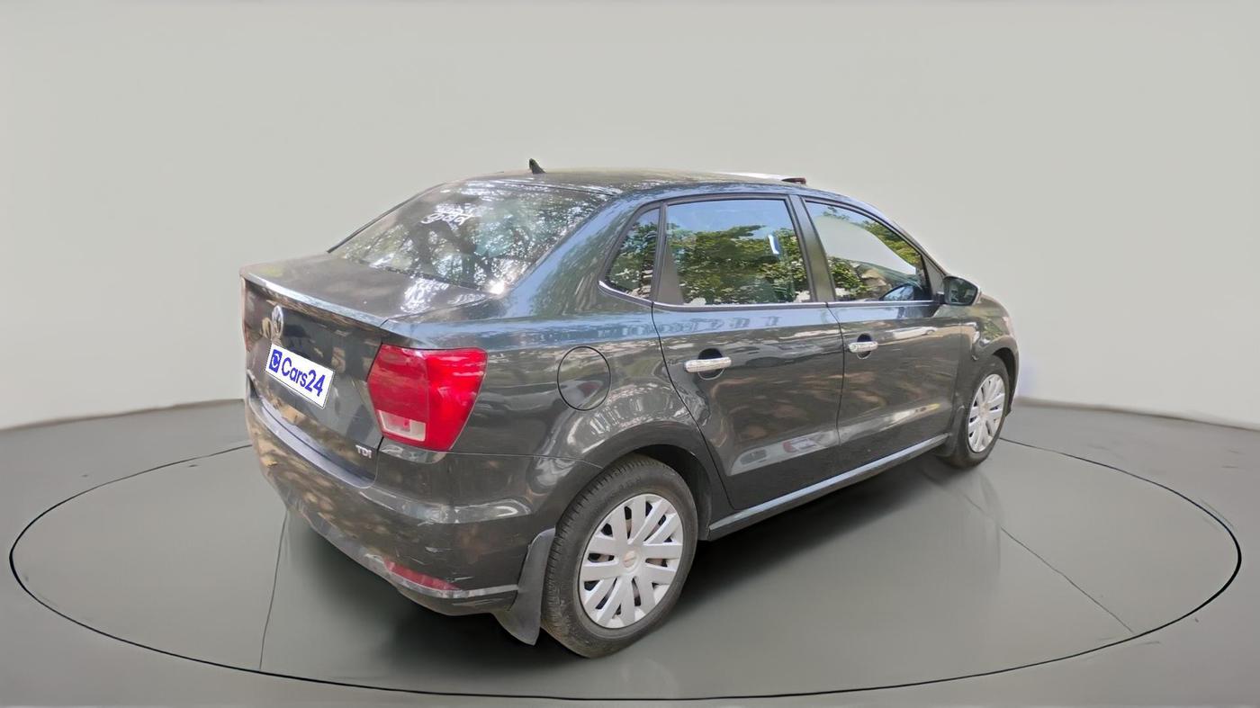 2017 Volkswagen Ameo COMFORTLINE 1.5 AT, Diesel, Automatic, 1,03,364 km, exterior