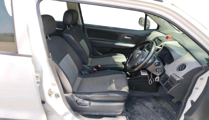 2011 Maruti Wagon R 1.0 LXI, Petrol, Manual, 1,18,302 km, interior