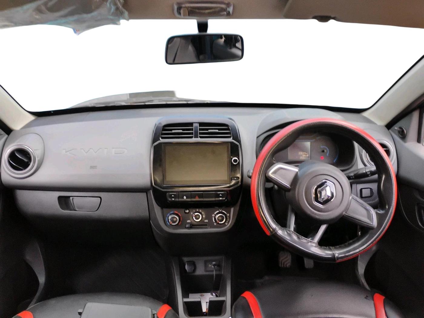 2021 Renault Kwid RXT 1.0 AMT (O), Petrol, Automatic, 33,644 km, interior