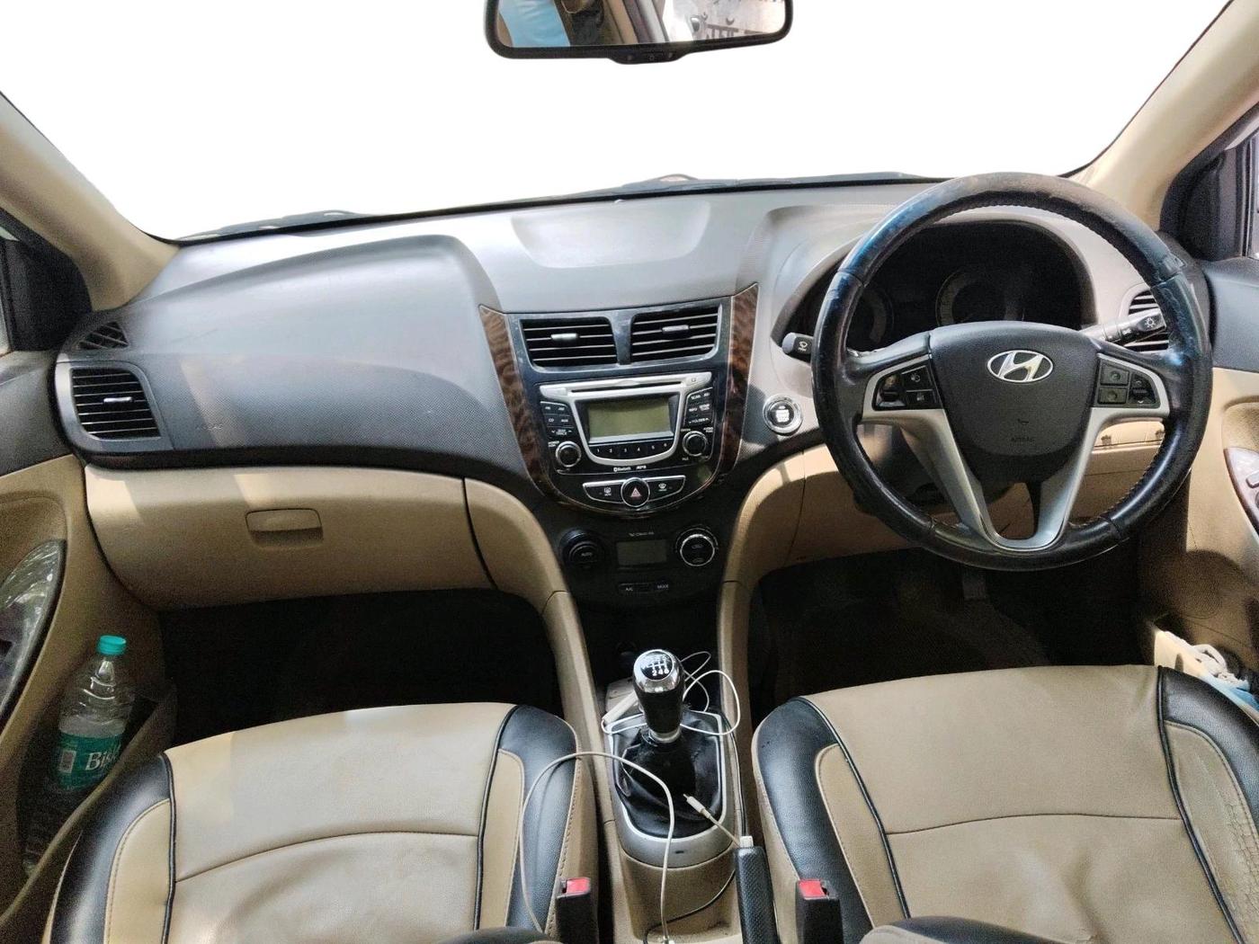 2012 Hyundai Verna FLUIDIC 1.6 CRDI SX, Diesel, Manual, 1,39,486 km, interior