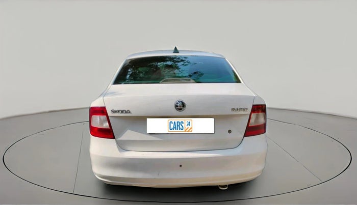 2015 Skoda Rapid AMBITION 1.5 TDI AT, Diesel, Automatic, 1,14,117 km, exterior