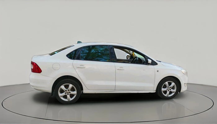 2015 Skoda Rapid AMBITION 1.5 TDI AT, Diesel, Automatic, 1,14,117 km, exterior