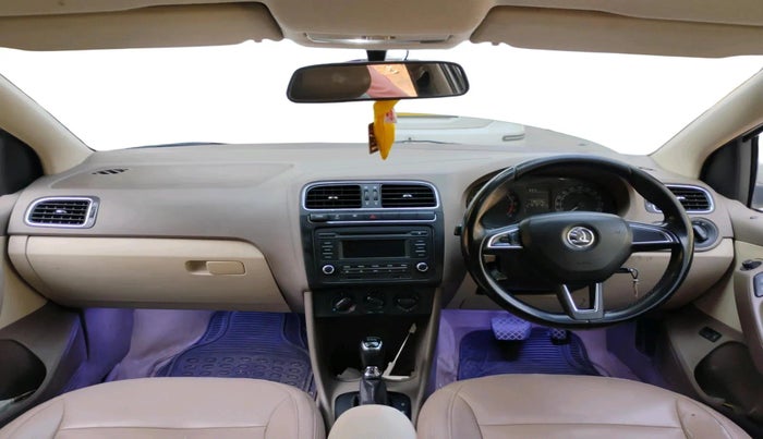 2015 Skoda Rapid AMBITION 1.5 TDI AT, Diesel, Automatic, 1,14,117 km, interior