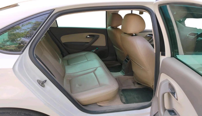 2015 Skoda Rapid AMBITION 1.5 TDI AT, Diesel, Automatic, 1,14,117 km, interior