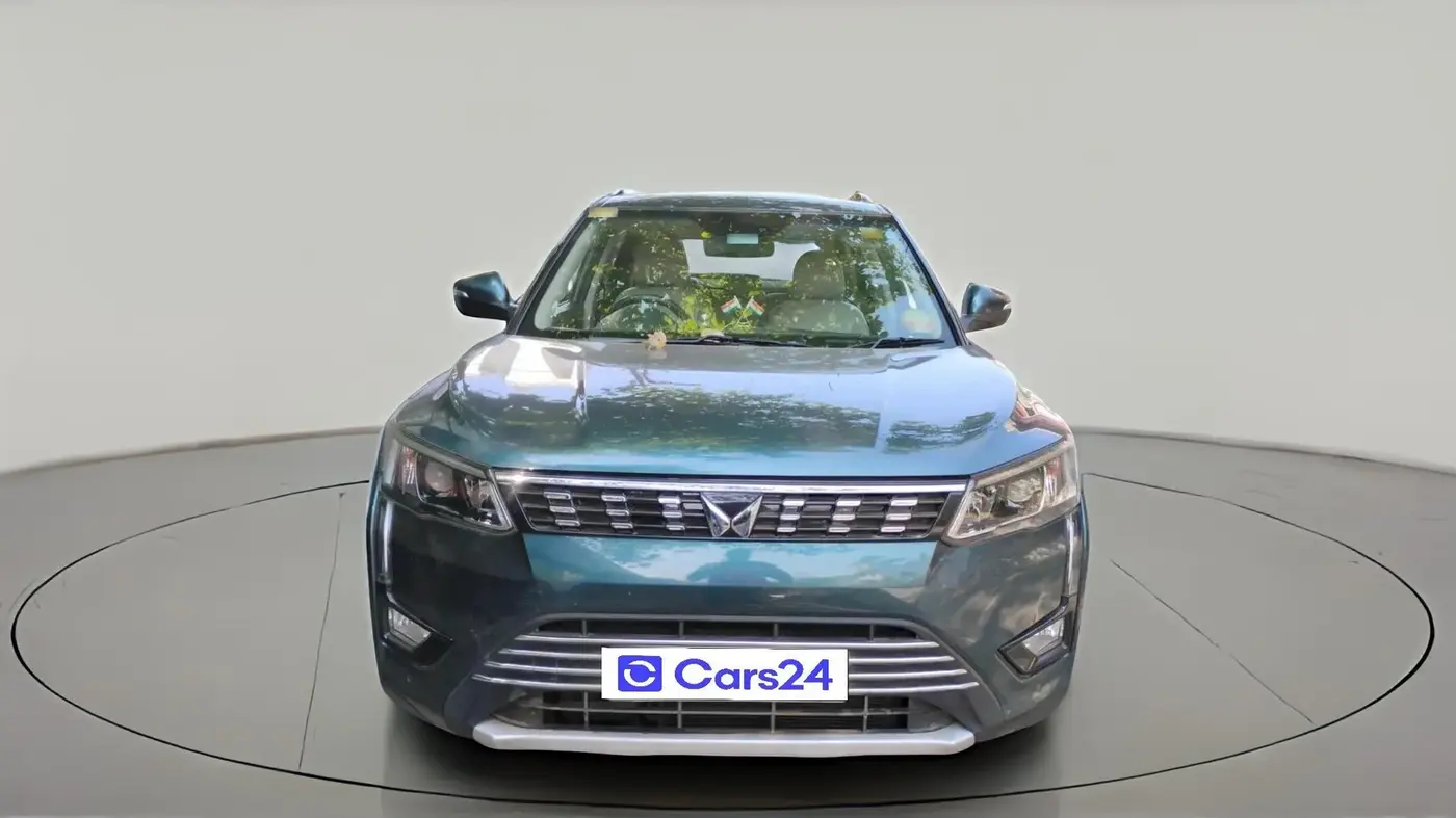 2021 Mahindra XUV300 W8 (O) 1.2 PETROL, Petrol, Manual, 97,910 km, exterior