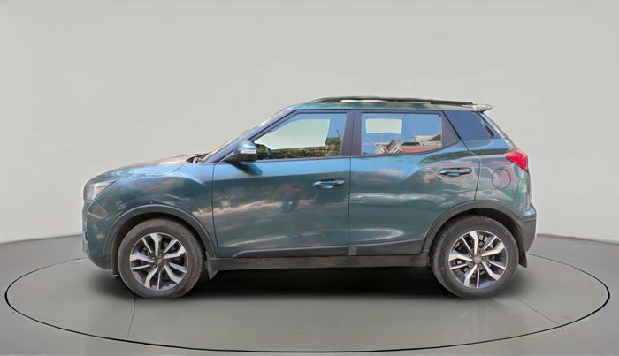 2021 Mahindra XUV300 W8 (O) 1.2 PETROL, Petrol, Manual, 97,910 km, exterior