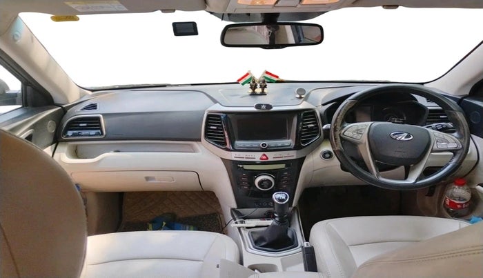 2021 Mahindra XUV300 W8 (O) 1.2 PETROL, Petrol, Manual, 97,910 km, interior