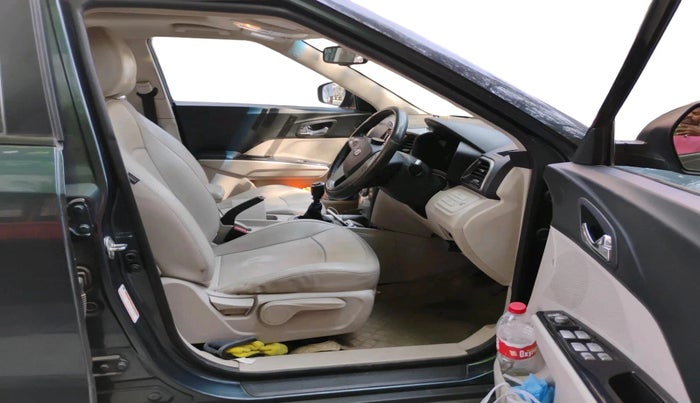 2021 Mahindra XUV300 W8 (O) 1.2 PETROL, Petrol, Manual, 97,910 km, interior