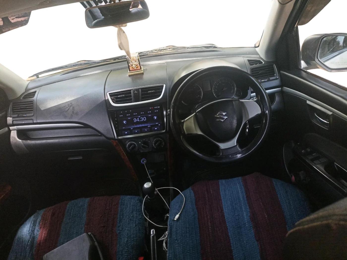 2017 Maruti Swift VDI, Diesel, Manual, 1,17,592 km, interior