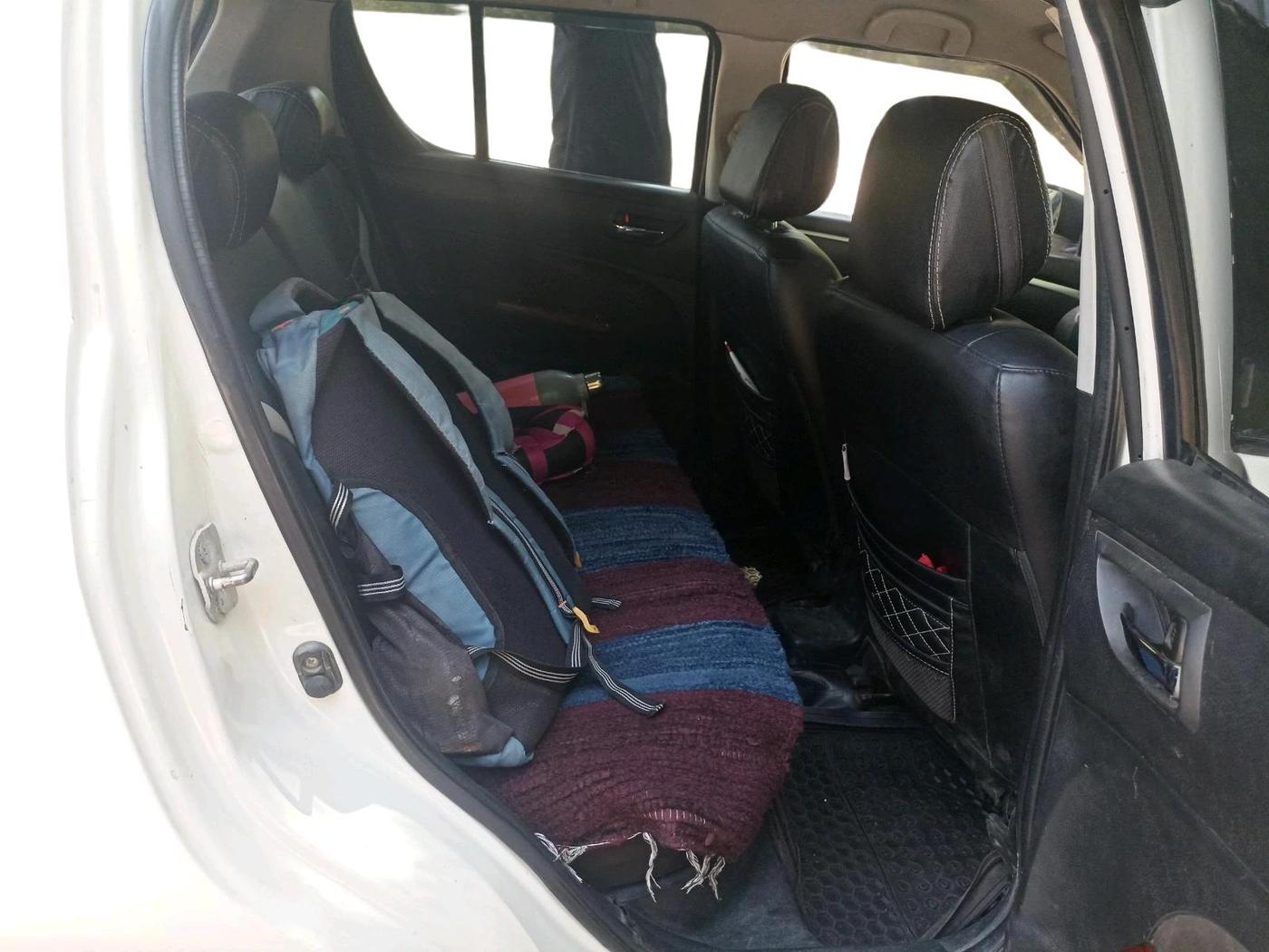 2017 Maruti Swift VDI, Diesel, Manual, 1,17,592 km, interior