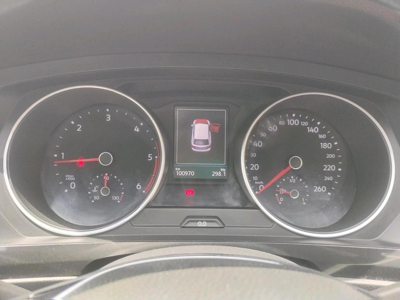 2017 Volkswagen TIGUAN HIGHLINE TDI AT, Diesel, Automatic, 1,00,970 km, interior