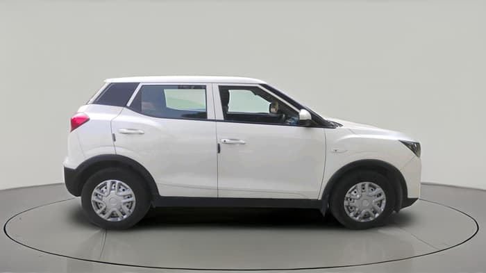 2023 Mahindra XUV300 W4 1.5 DIESEL, Diesel, Manual, 98,959 km, exterior