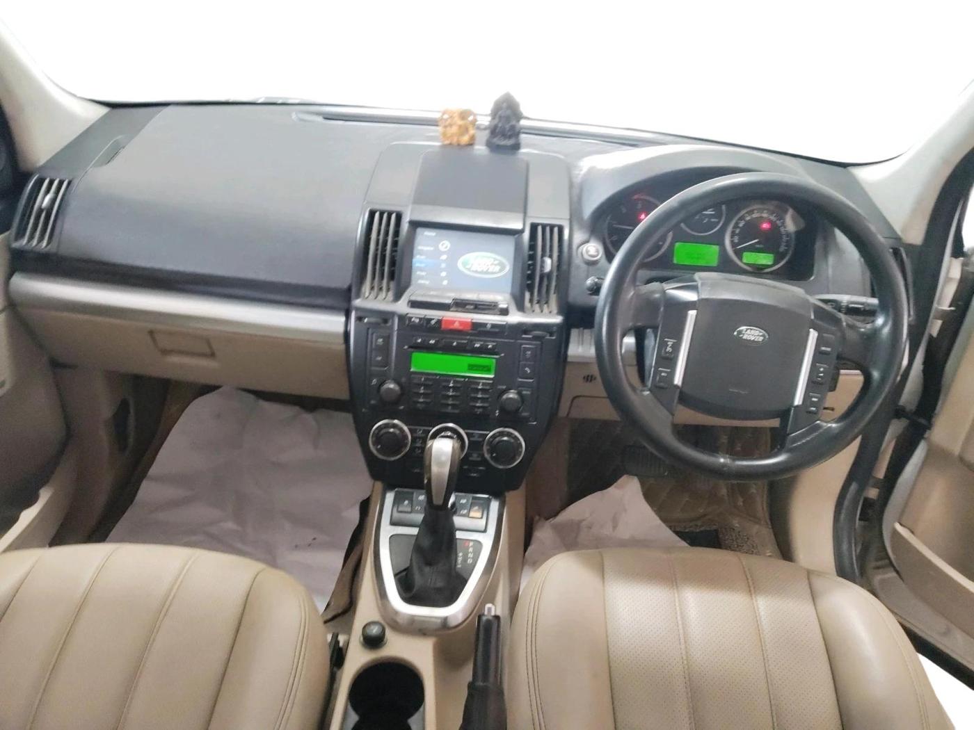 2012 Landrover Freelander 2 TD4 SE, Diesel, Automatic, 3,24,254 km, interior