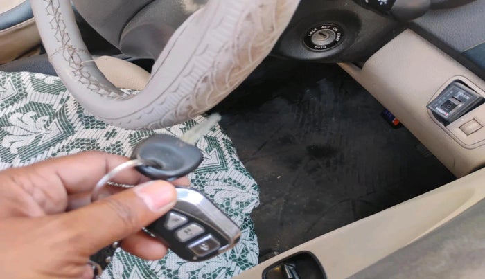 2017 Hyundai Eon ERA +, CNG, Manual, 1,06,611 km, interior