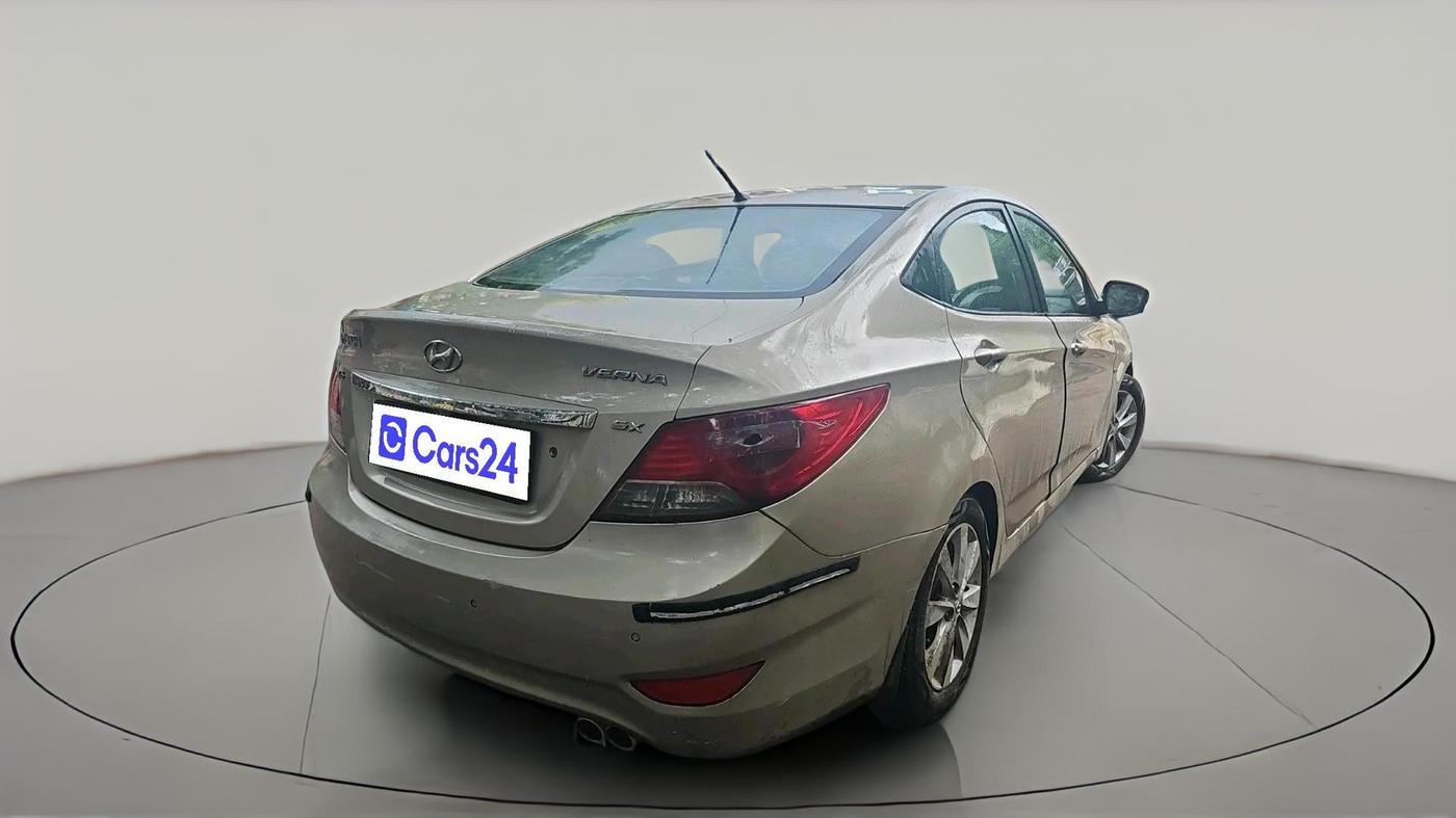 2012 Hyundai Verna FLUIDIC 1.6 VTVT SX, CNG, Manual, 1,12,252 km, exterior