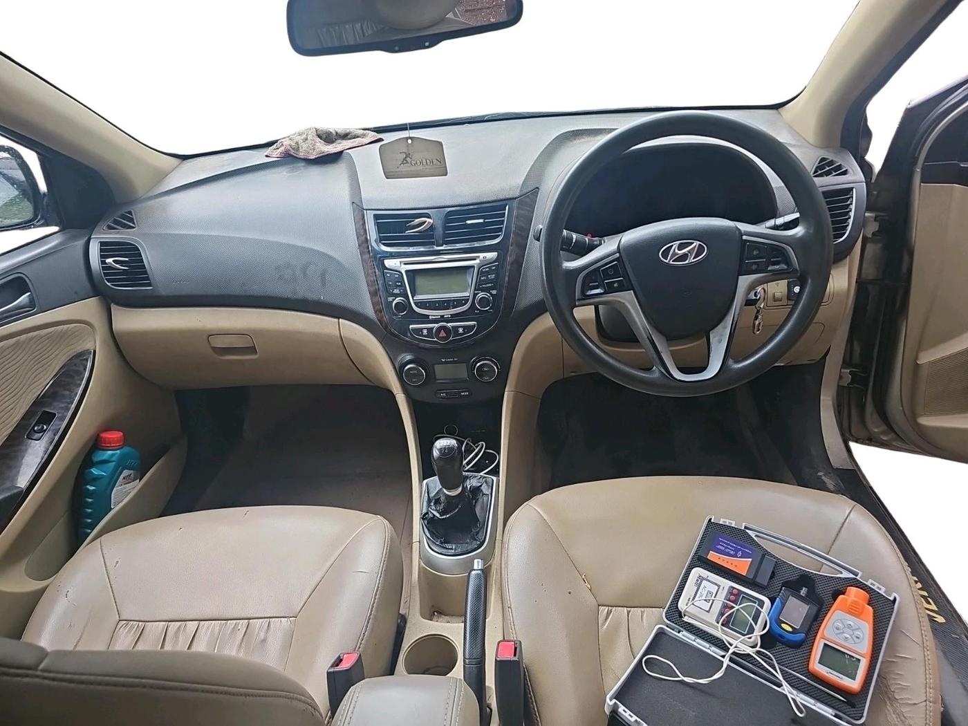 2012 Hyundai Verna FLUIDIC 1.6 VTVT SX, CNG, Manual, 1,12,252 km, interior
