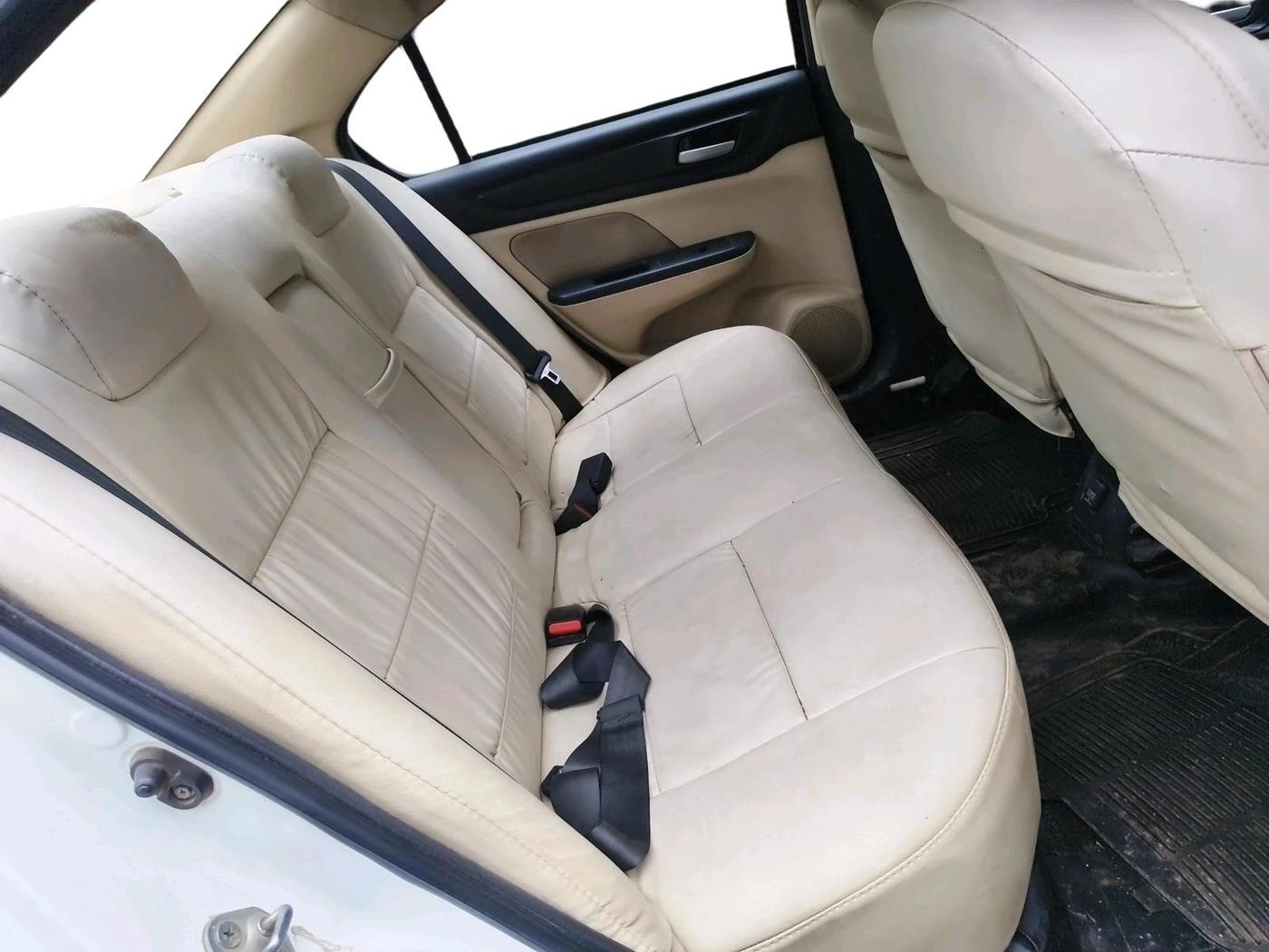 2019 Honda Amaze 1.5L I-DTEC S, Diesel, Manual, 1,19,330 km, interior