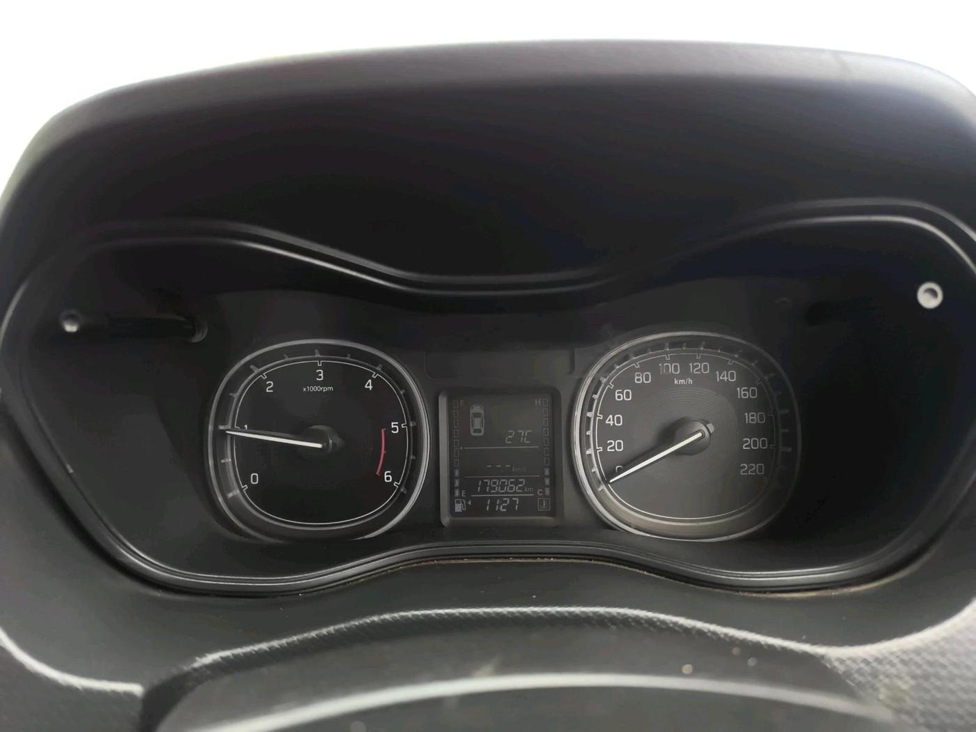 2017 Maruti Vitara Brezza ZDI PLUS, Diesel, Manual, 1,79,062 km, interior