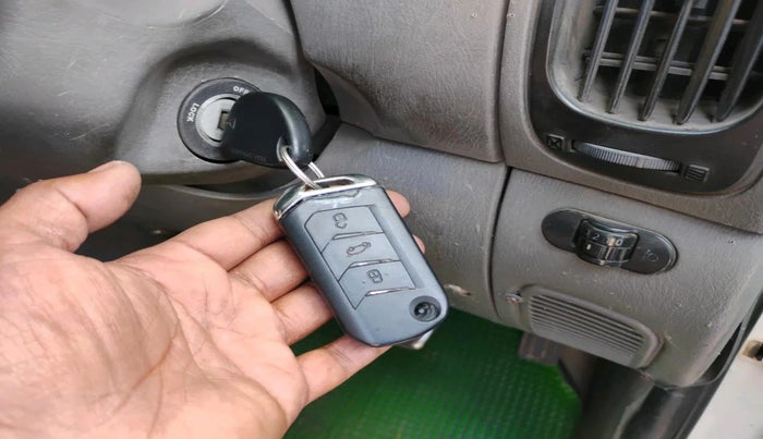 2012 Mahindra Scorpio EX M2DI, Diesel, Manual, 2,10,602 km, interior