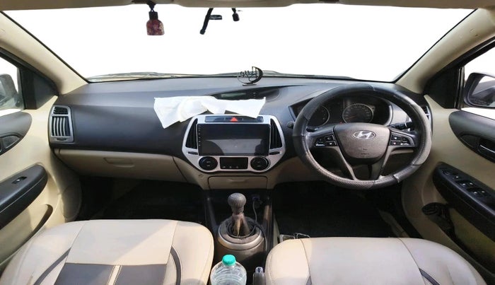 2014 Hyundai i20 SPORTZ 1.2, Petrol, Manual, 75,024 km, interior