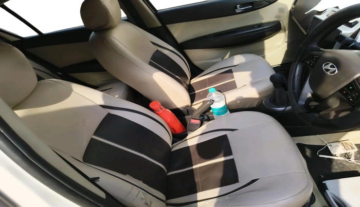 2014 Hyundai i20 SPORTZ 1.2, Petrol, Manual, 75,024 km, interior
