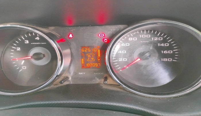 2016 Mahindra TUV300 T8, Diesel, Manual, 1,82,097 km, interior