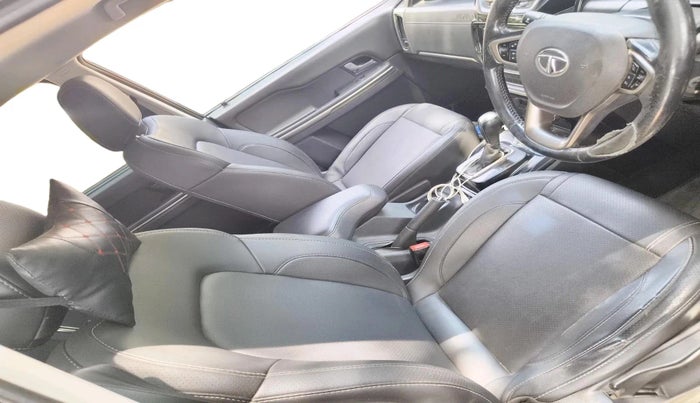 2017 Tata Hexa XTA 4X2 7 STR, Diesel, Automatic, 1,06,848 km, interior