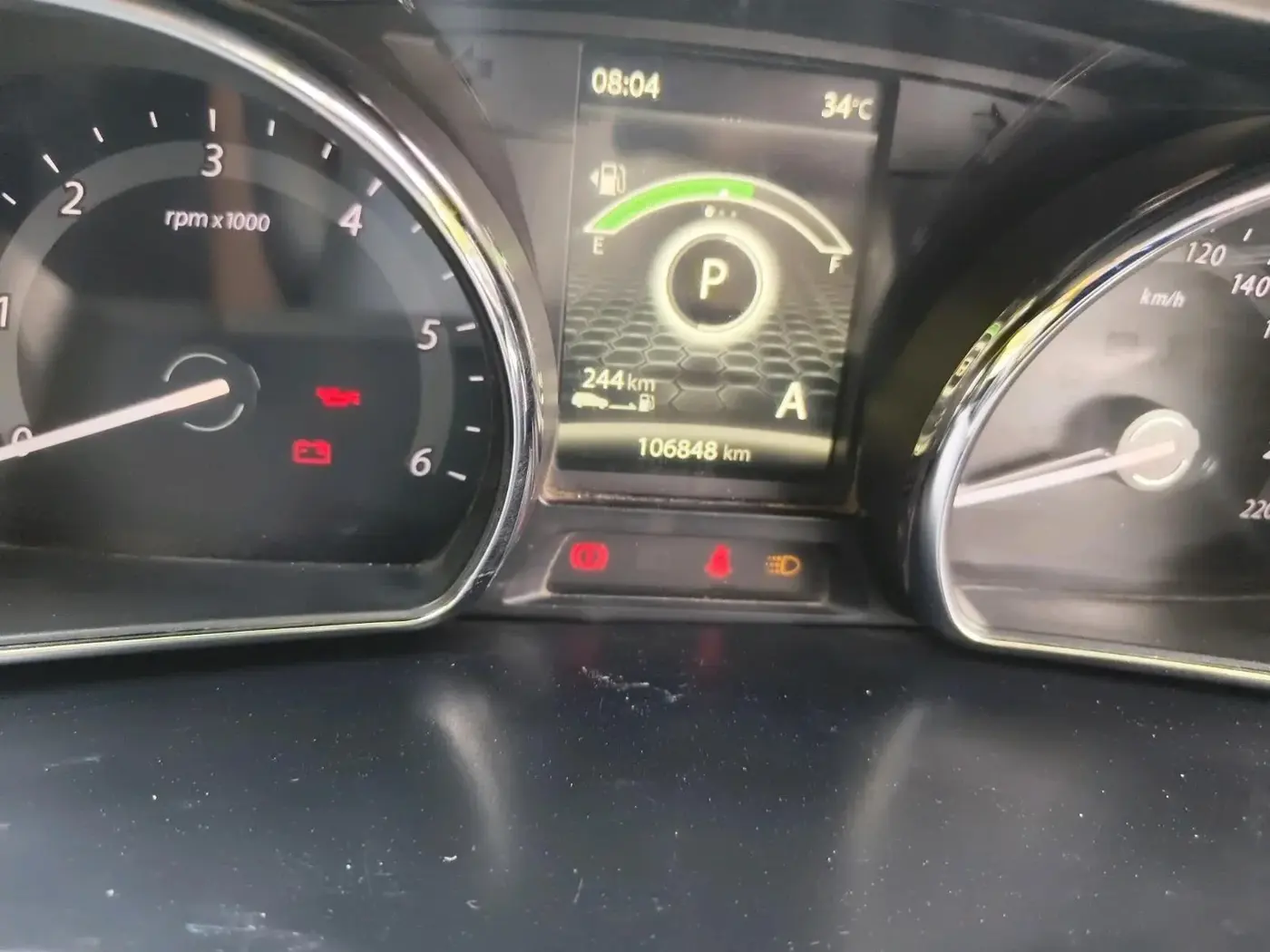 2017 Tata Hexa XTA 4X2 7 STR, Diesel, Automatic, 1,06,848 km, interior
