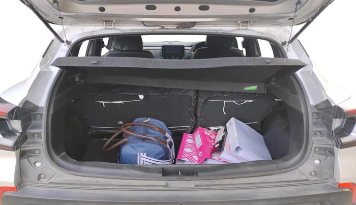 2022 Renault Kiger RXT (O) MT, Petrol, Manual, 1,01,321 km, exterior