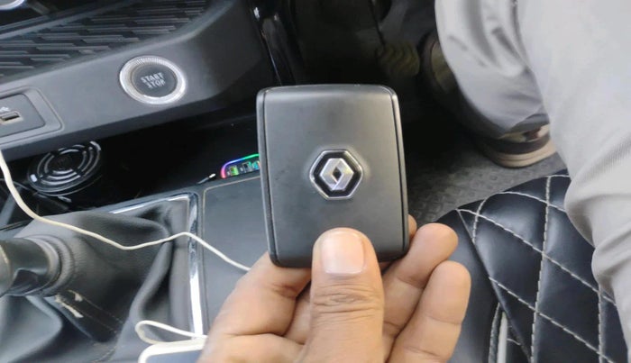 2022 Renault Kiger RXT (O) MT, Petrol, Manual, 1,01,321 km, interior