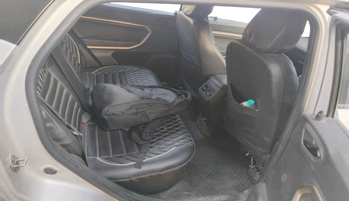 2022 Renault Kiger RXT (O) MT, Petrol, Manual, 1,01,321 km, interior